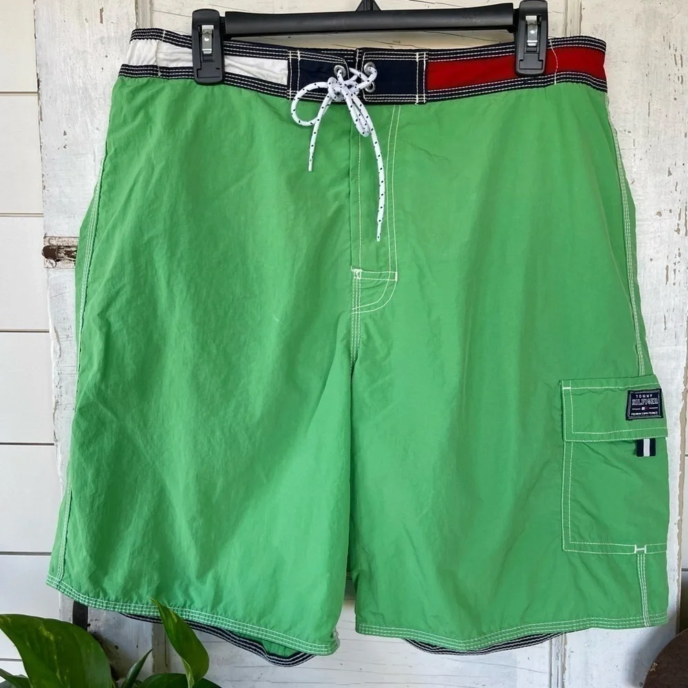 TOMMY HILFIGER, MENS, PREMIUM SWIM TRUNKS IN APPLE GREEN. SIZE L